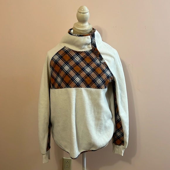 Entro cream Fleece Pullover Sweater rust and blue Plaid Accents Cabincore Size L - Picture 2 of 7